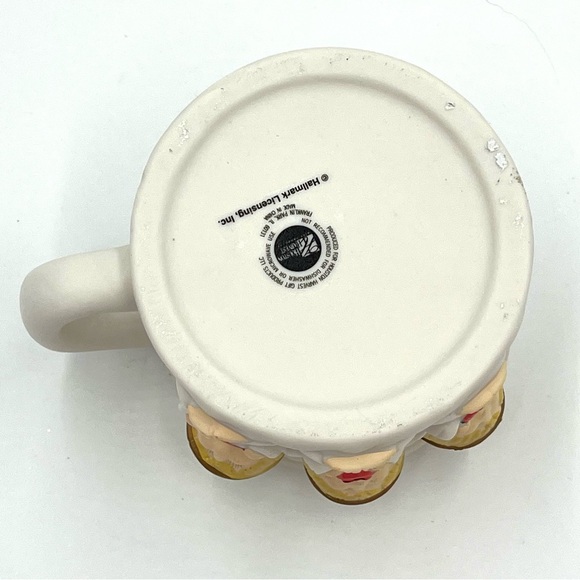 Vintage Hallmark Licensing Inc. Holiday 3D Love Praying Angels Bisque Large Mug - Picture 5 of 8